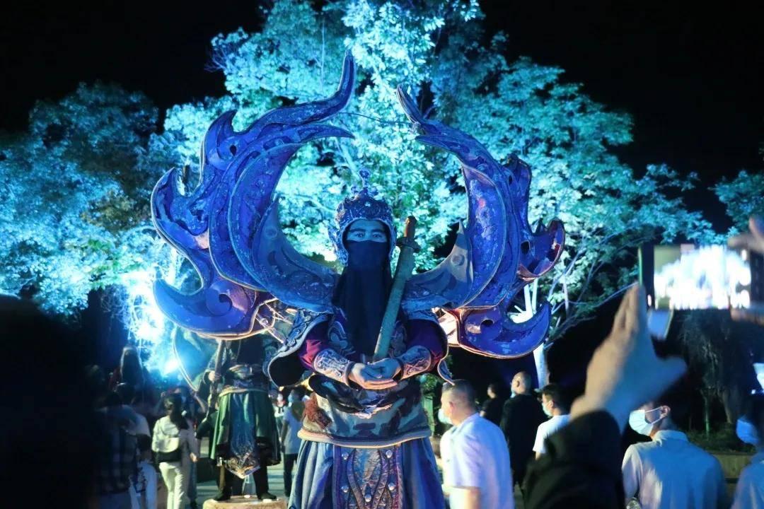 逃出宝藏洞